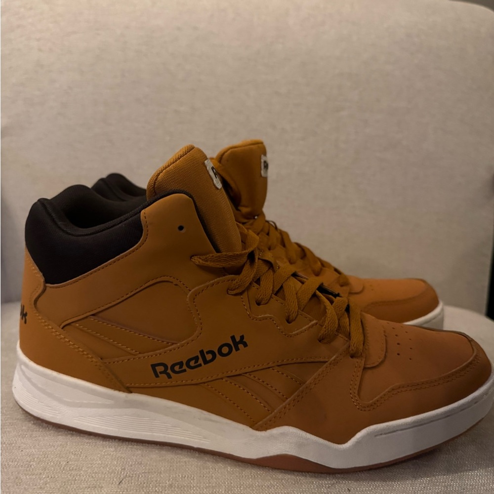 Reebok Men's Royal Bb4500 Hi2 Sneakers